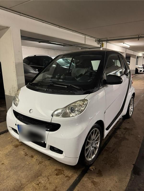 Weiß Gebraucht 2010 Smart ForTwo Coupé Kleinwagen | 4.200 € (Fairer Preis) - Bild 1/4