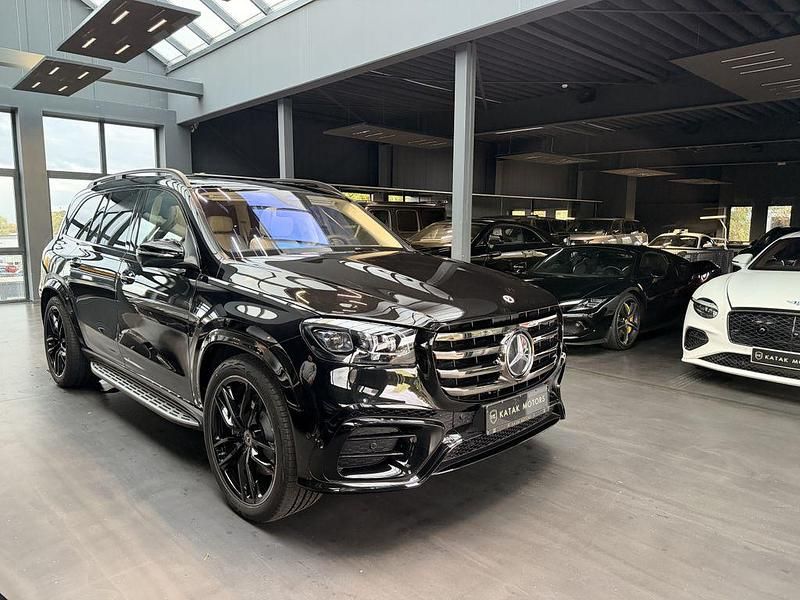 Gebraucht Mercedes GLS450 367 PS (269 kW) 2025 Schwarz SUV