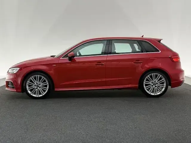 Gebraucht Audi A3 S-Line 150 PS (110 kW) 2018 Tangorot Limousine