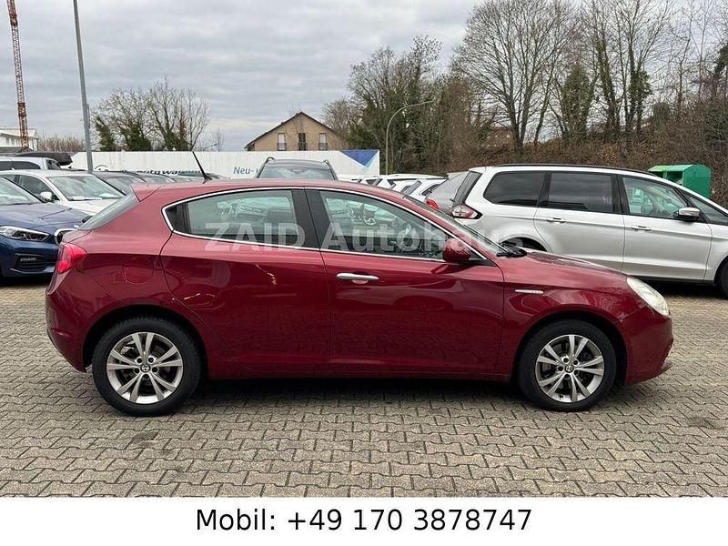 Gebraucht Alfa Romeo Giulietta Turismo 170 PS (125 kW) 2013 Rot Limousine