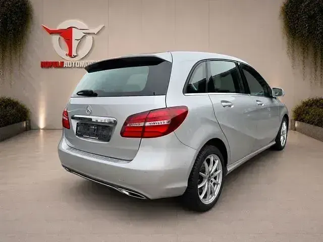 Gebraucht Mercedes B220 184 PS (135 kW) 2018 Silber Kleinwagen