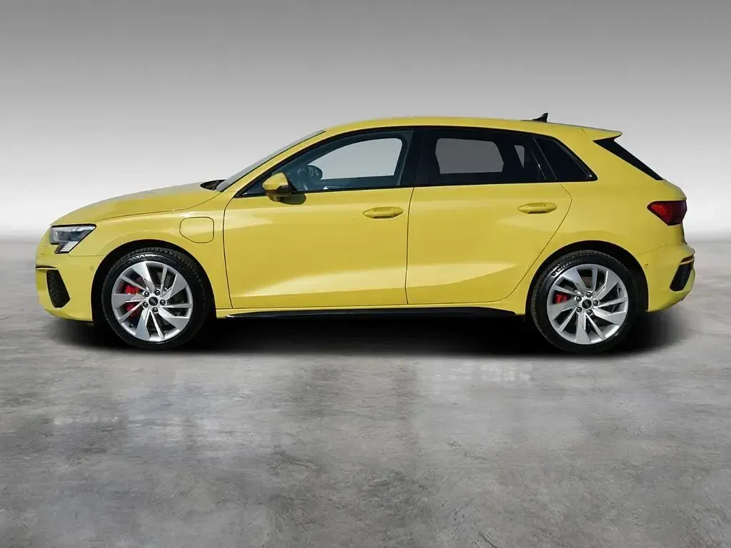 Gebraucht Audi A3 S-Line 245 PS (180 kW) 2021 Gelb Limousine