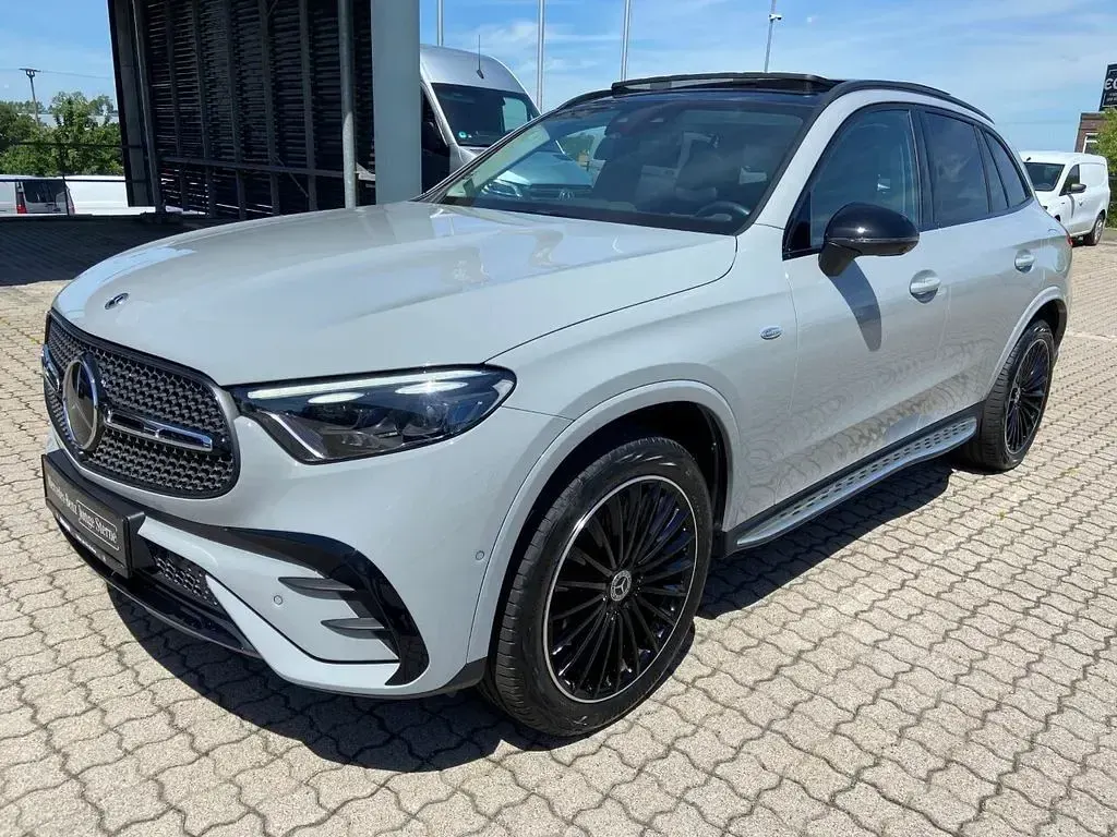 Gebraucht Mercedes GLC300de 333 PS (244 kW) 2025 Grau SUV