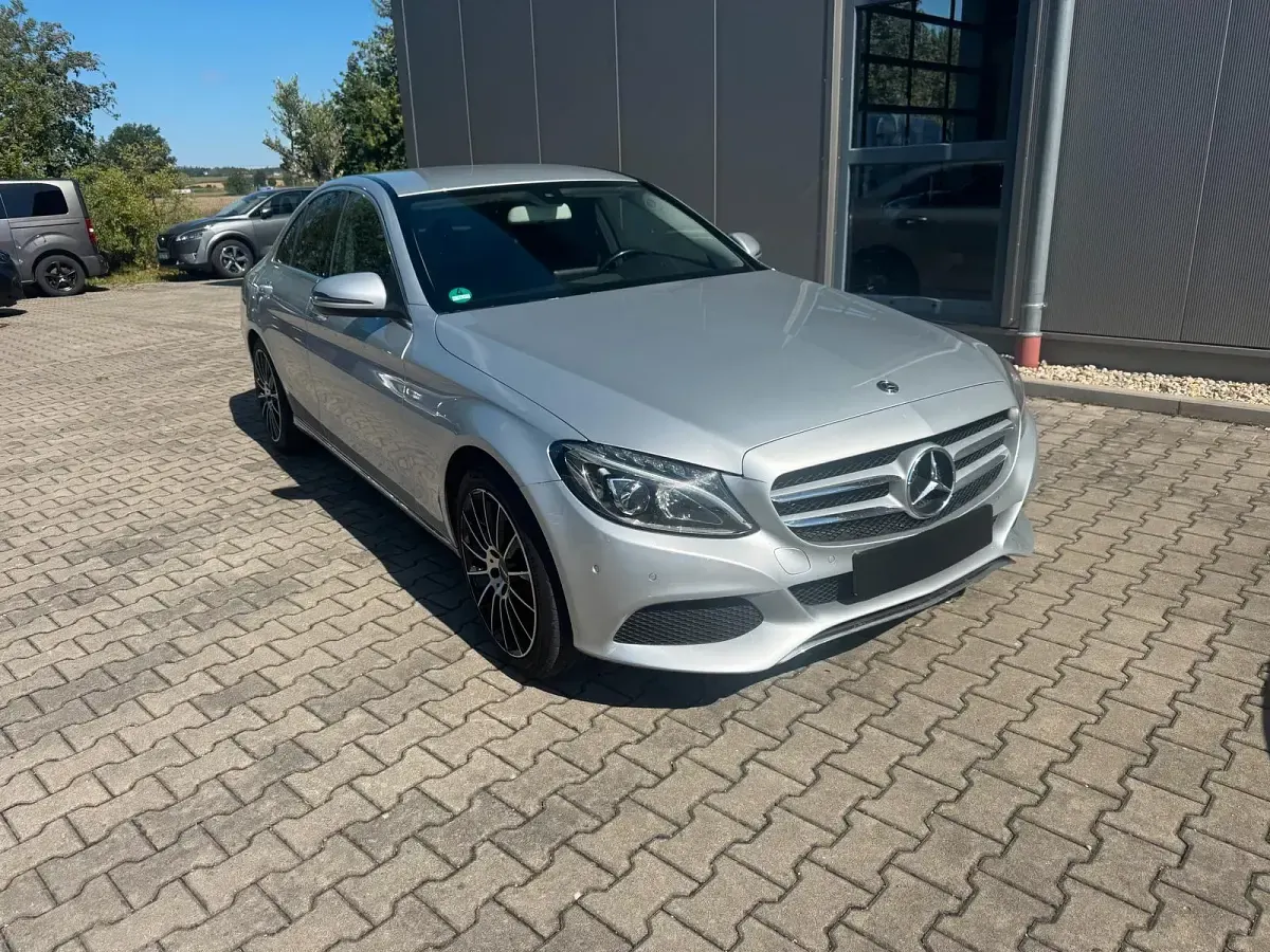 Gebraucht Mercedes C220 170 PS (125 kW) 2017 Silber Limousine