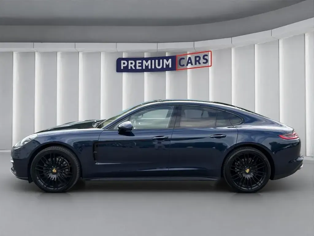 Gebraucht Porsche Panamera 421 PS (309 kW) 2016 Blau Kleinwagen