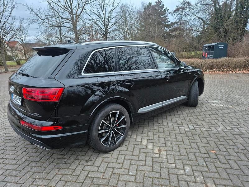 Schwarz Gebraucht 2016 Audi Q7 S-Line SUV | 25.999 € (Fairer Preis) - Bild 1/4