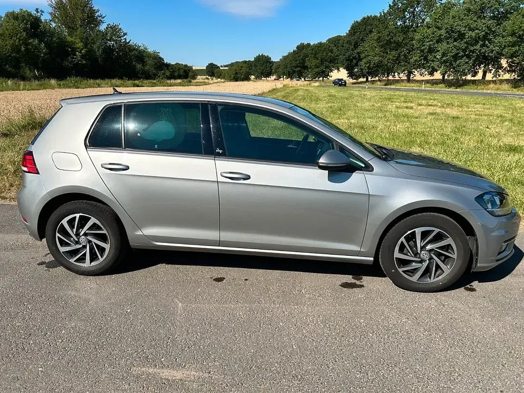 Gebraucht VW Golf VII Sound 110 PS (80 kW) 2017 Grau Limousine