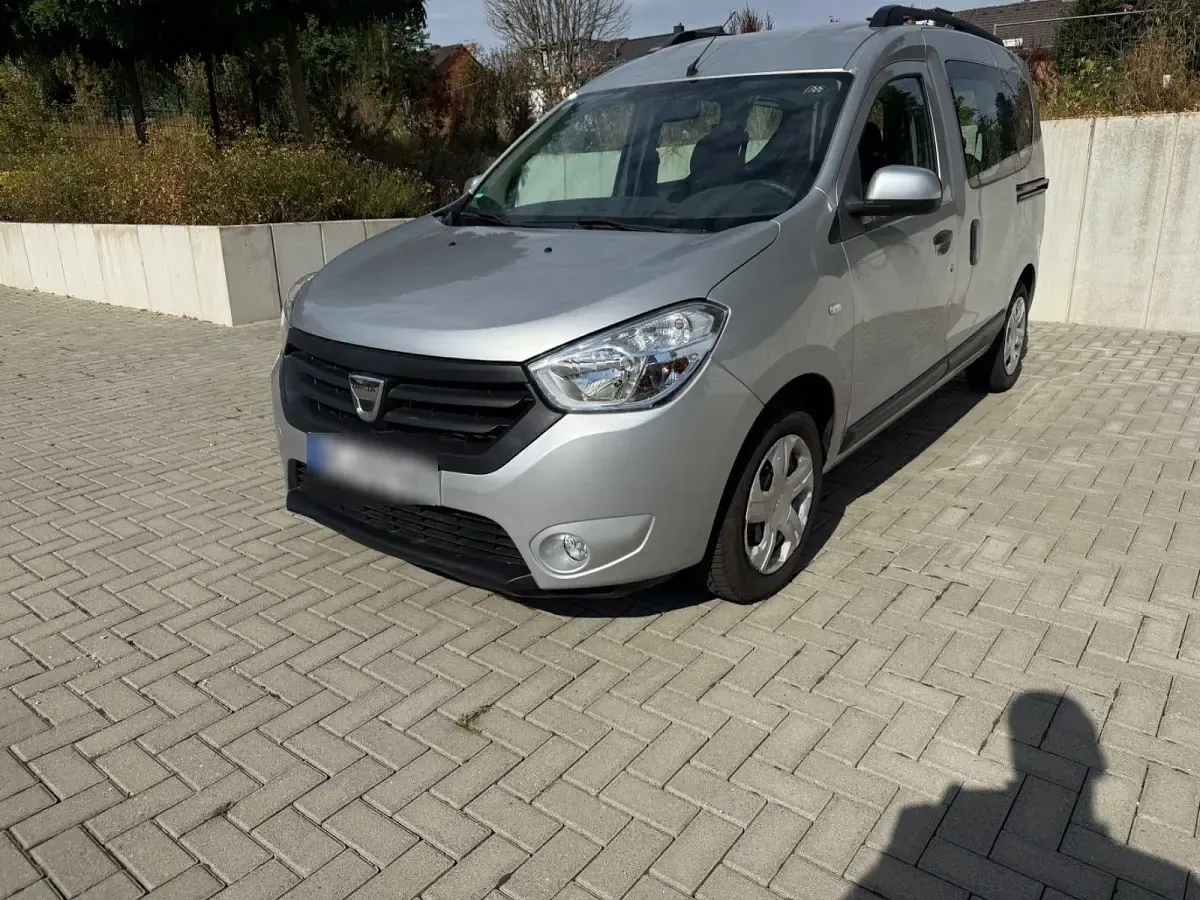 Gebraucht Dacia Dokker Lauréate 116 PS (85 kW) 2016 Silber Van / Kleinbus