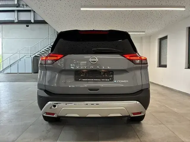 Neu Nissan X-Trail Tekna+ 213 PS (156 kW) 2026 Grau SUV