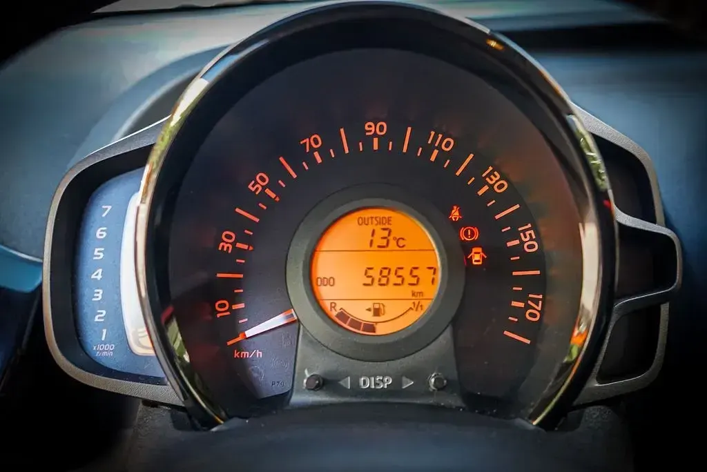 Brugt Toyota Aygo 69 HK (50 kW) 2015 Orange Hatchback