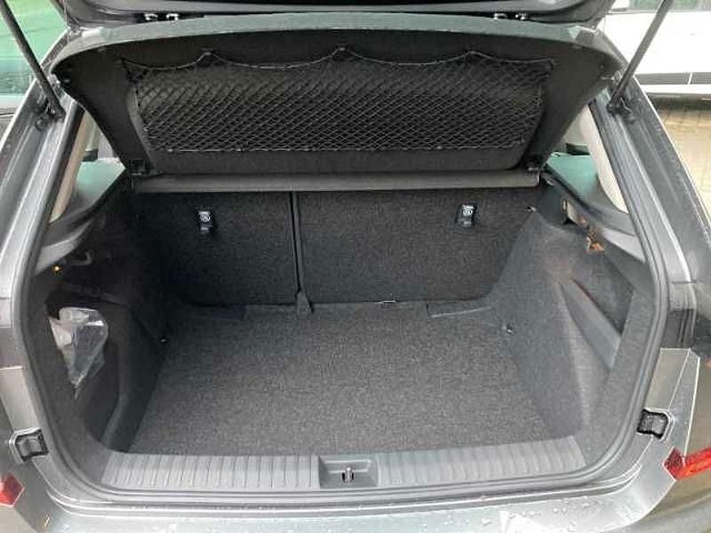 Neu Skoda Kamiq 116 PS (85 kW) 2026 Grau SUV