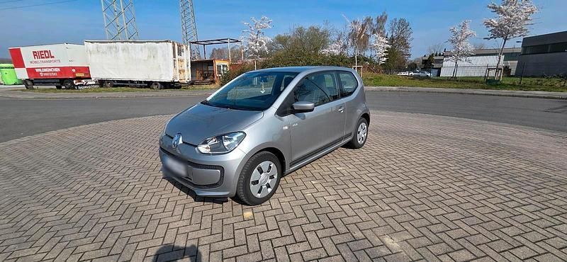 Second-hand VW up! 60 CP (44 kW) 2016 Argintiu Hatchback