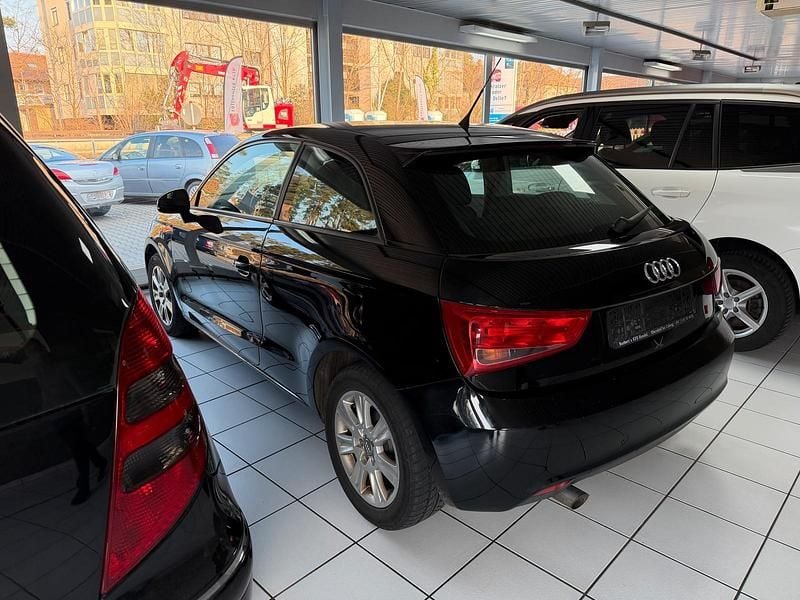 Gebraucht Audi A3 Attraction 105 PS (77 kW) 2011 Schwarz Kleinwagen