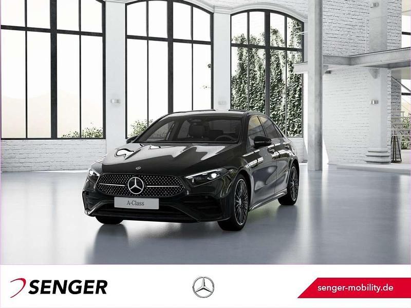 Unilack nachtschwarz Gebraucht 2025 Mercedes A200 AMG line Limousine | 39.660 € (Teuer) - Bild 1/4