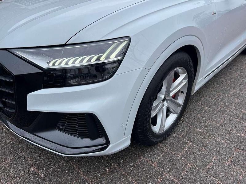 Gebraucht Audi Q8 S-Line 381 PS (280 kW) 2022 Weiß SUV