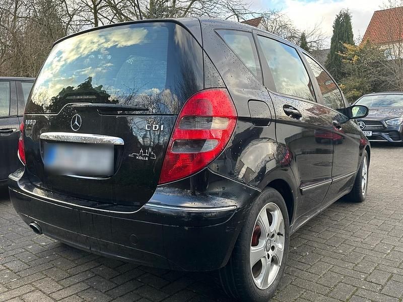 Gebraucht Mercedes A180 106 PS (77 kW) 2004 Andere farben Kleinwagen