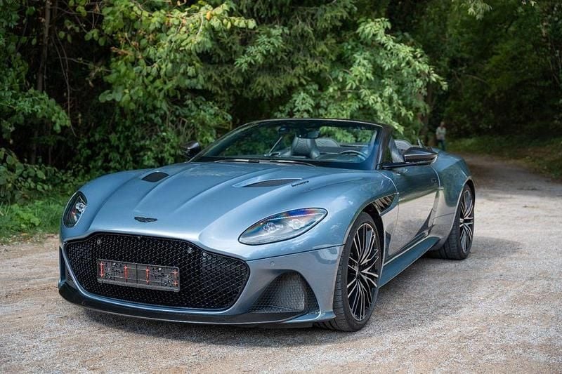 Blau Gebraucht 2021 Aston Martin DBS Cabrio | 235.000 € - Bild 1/4