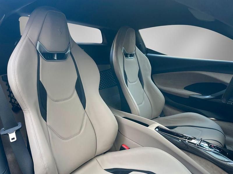 Gebraucht Ferrari 296 829 PS (609 kW) 2024 Grau Coupé