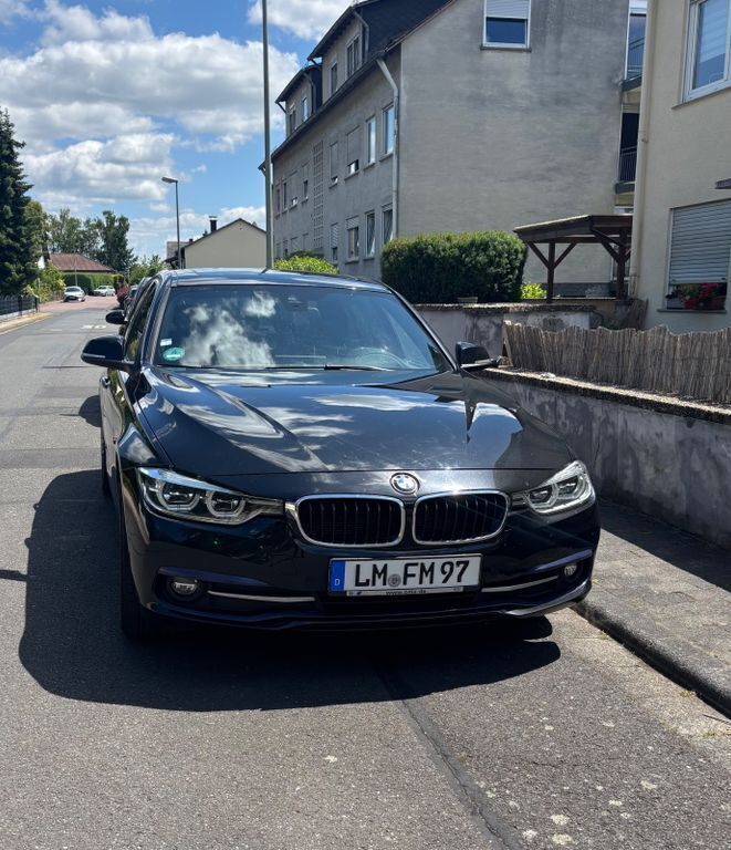 Schwarz Gebraucht 2017 BMW 320 Sport Line Limousine | 18.990 € (Fairer Preis) - Bild 1/4