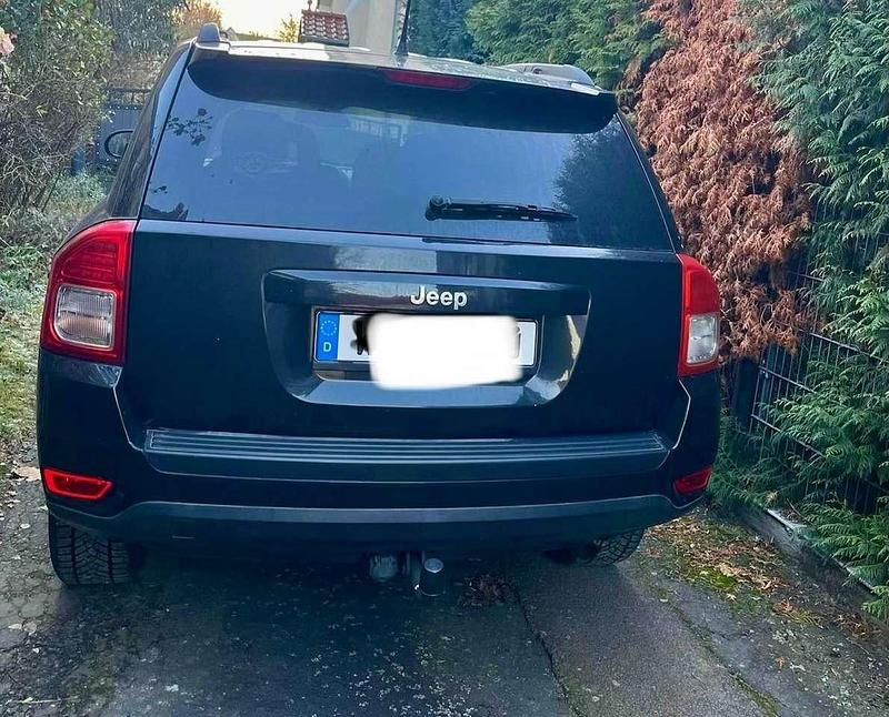 Gebraucht Jeep Compass North 156 PS (114 kW) 2013 Schwarz SUV