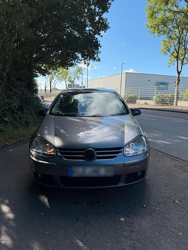 Grau Gebraucht 2006 VW Golf V Kleinwagen | 1.900 € (Fairer Preis) - Bild 1/4
