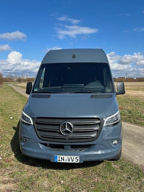 Gebraucht Mercedes Sprinter 150 PS (110 kW) 2023 Grau Van