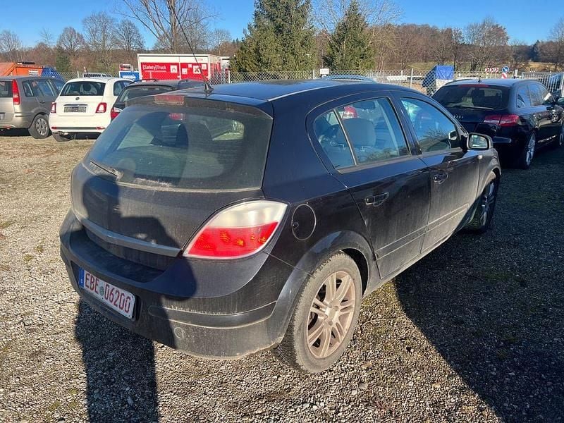 Gebraucht Opel Astra Cosmo 105 PS (77 kW) 2006 Grau Limousine