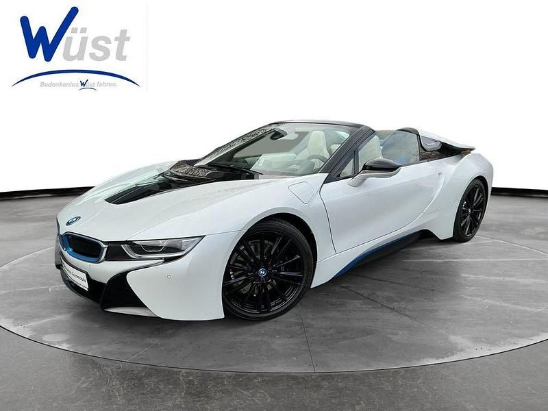 Gebraucht BMW i8 374 PS (275 kW) 2019 Kristallweiss perleff. m. akze Cabrio