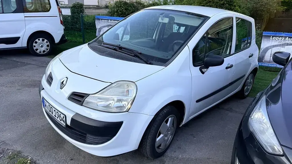Używany Renault Modus Avantage 75 KM (55 kW) 2008 Biały Minivan