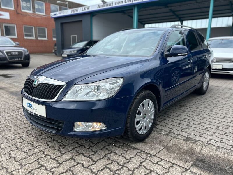 Blau Gebraucht 2011 Skoda Octavia Impuls Edition Kombi | 3.780 € (Fairer Preis) - Bild 1/4