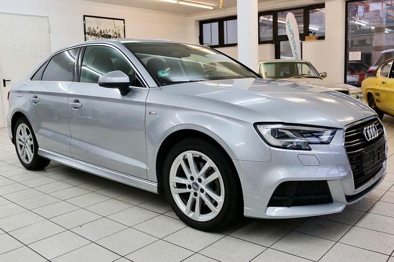 Gebraucht Audi A3 Ambiente 116 PS (85 kW) 2019 Silber Limousine