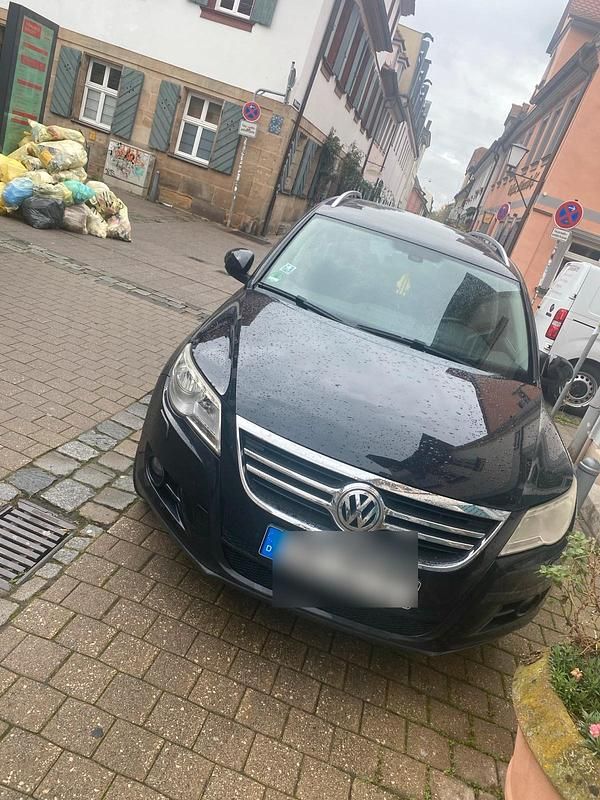 Schwarz Gebraucht 2010 VW Tiguan SUV | 5.990 € (Superpreis) - Bild 1/4