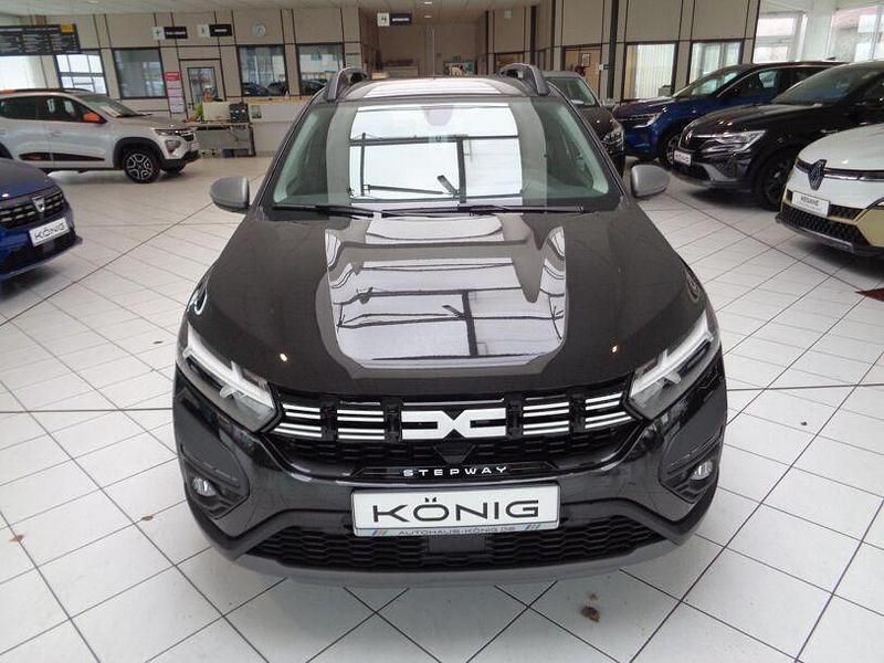 Gebraucht Dacia Sandero Expression 101 PS (74 kW) 2023 Schwarz Kleinwagen