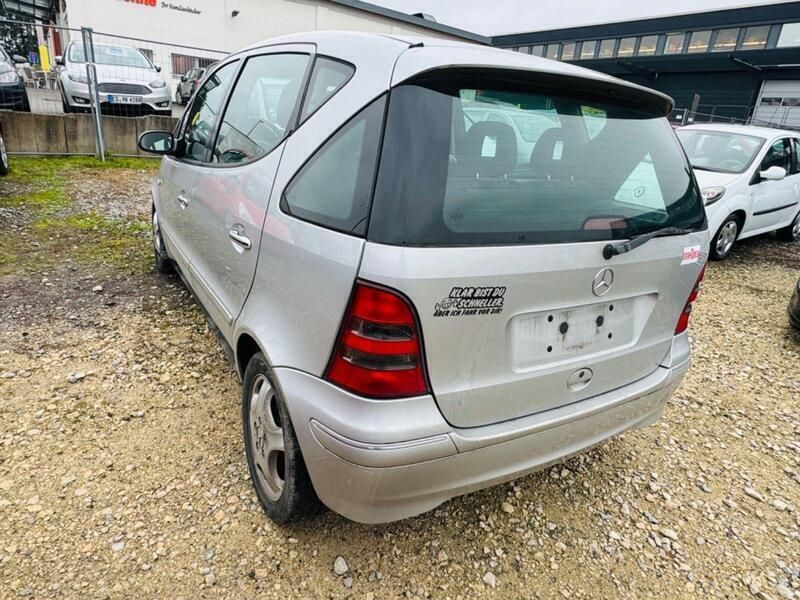 Grau Gebraucht 2002 Mercedes A160 Avantgarde Van / Kleinbus | 499 € (Superpreis) - Bild 1/4