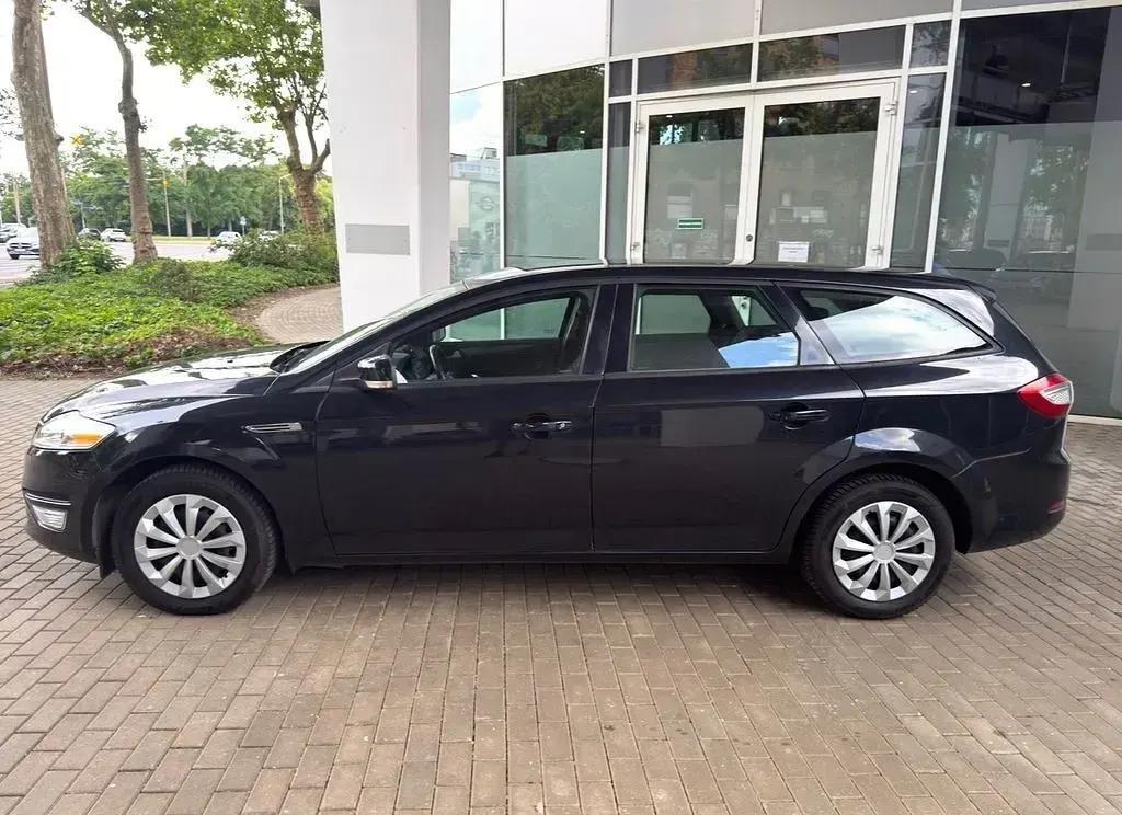 Gebraucht Ford Mondeo Trend 116 PS (85 kW) 2012 Schwarz Limousine