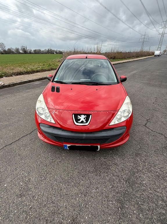 Gebraucht Peugeot 206+ 68 PS (50 kW) 2010 Rot Kleinwagen