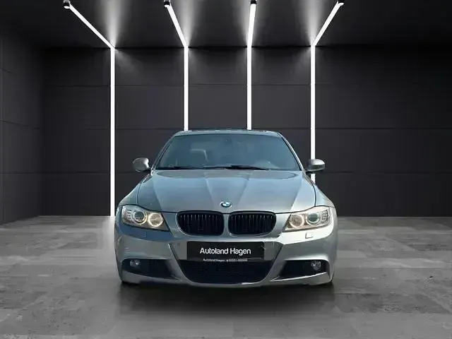 Gebraucht BMW 325 Comfort Edition 204 PS (150 kW) 2011 Grau Limousine