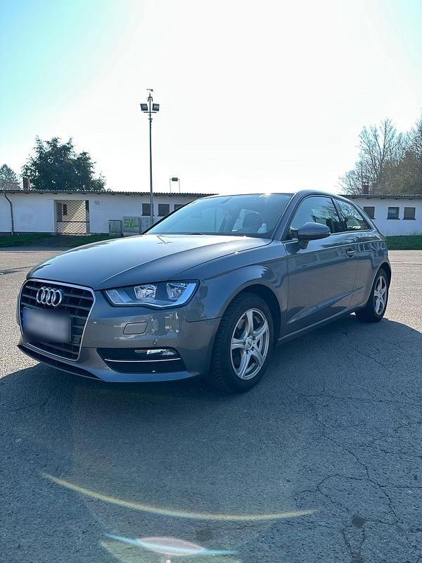 Gebraucht Audi A3 122 PS (89 kW) 2014 Grau Kleinwagen