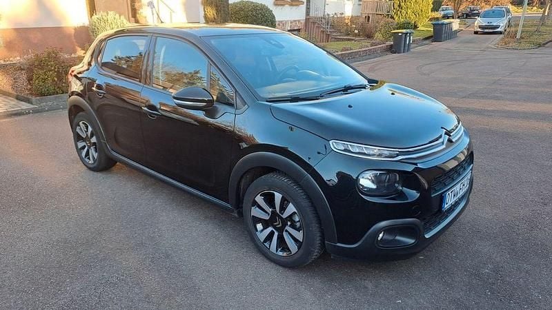 Schwarz Gebraucht 2019 Citroën C3 PureTech Limousine | 9.550 € (Guter Preis) - Bild 1/4
