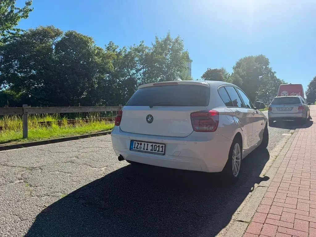 Gebraucht BMW 116 116 PS (85 kW) 2015 Weiß Kleinwagen