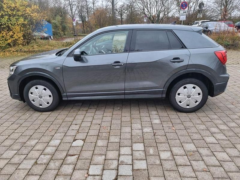 Gebraucht Audi Q2 S-Line 150 PS (110 kW) 2021 Grau SUV