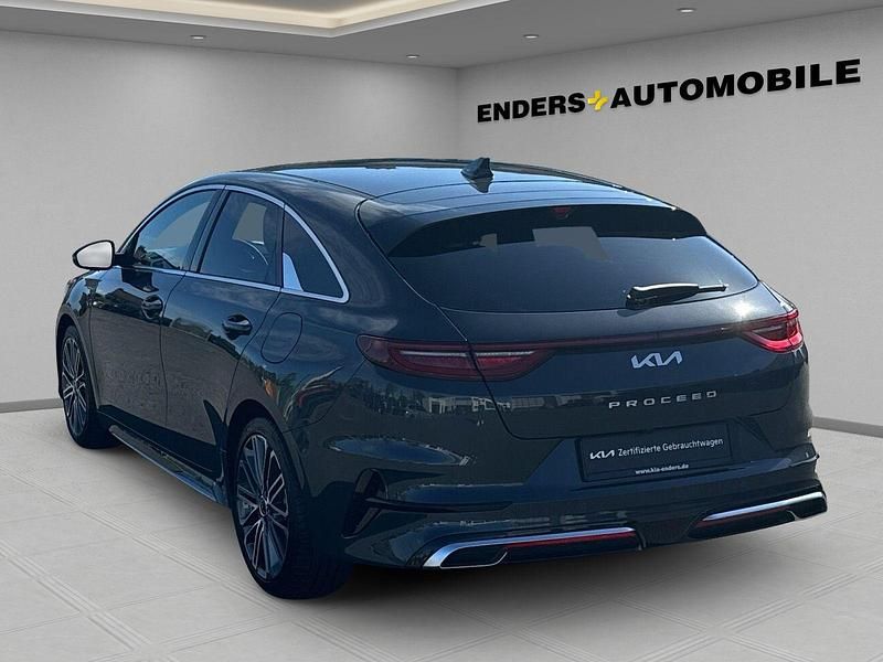 Neu Kia ProCeed GT-Line 140 PS (102 kW) 2025 (h8g) dark penta metal m (schwarz) Kleinwagen