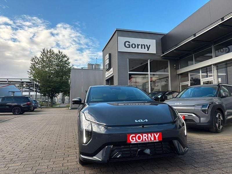 Grau Gebraucht 2025 Kia EV4 2 Kleinwagen | 45.700 € (Guter Preis) - Bild 1/4