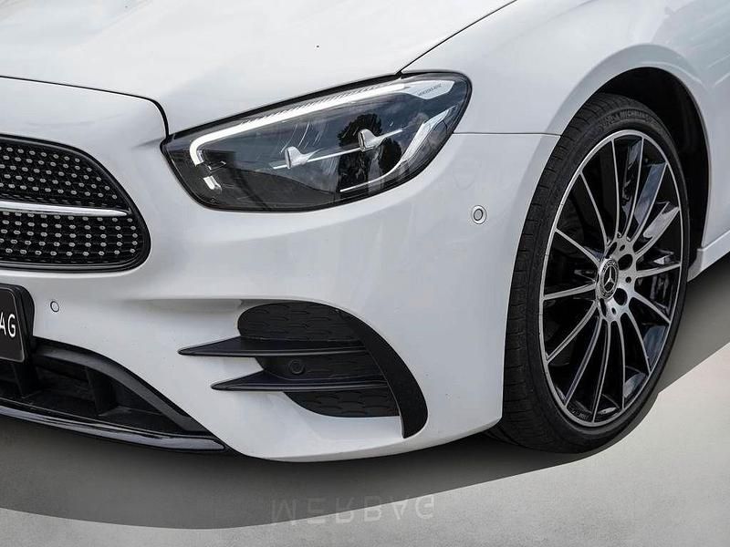 Gebraucht Mercedes E400 AMG line 330 PS (242 kW) 2022 Polarweiß Kombi