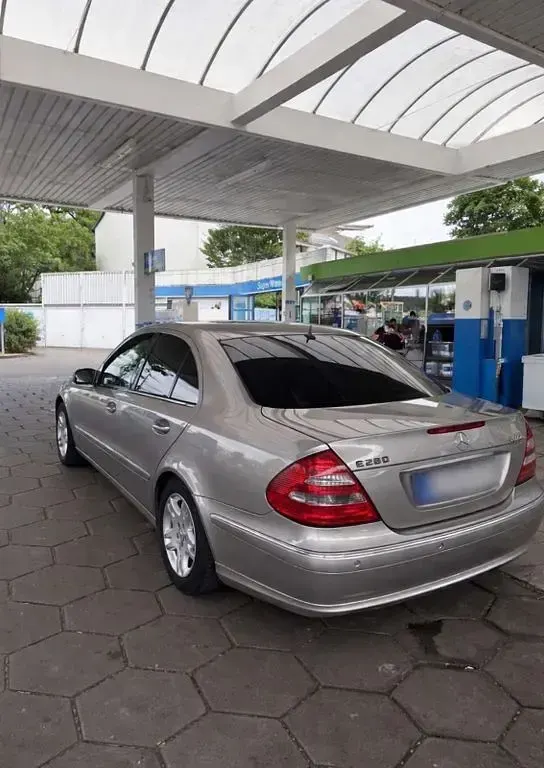 Gebraucht Mercedes E280 Elegance 177 PS (130 kW) 2005 Beige Limousine