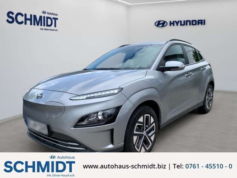 Shimmering silver / met (silber) Gebraucht 2023 Hyundai Kona Edition 30+ SUV | 21.990 € (Fairer Preis) - Bild 1/4