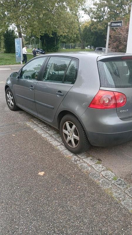 Gebraucht VW Golf V 115 PS (84 kW) 2006 Grau Kleinwagen