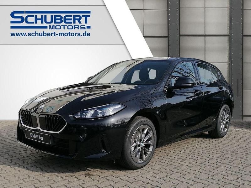 Neu BMW 116 122 PS (89 kW) 2026 Cape york grün Kleinwagen
