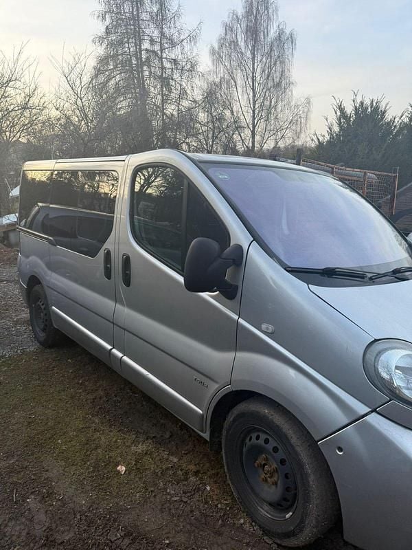 Gebraucht Opel Vivaro 132 PS (97 kW) 2006 Grau Van / Kleinbus