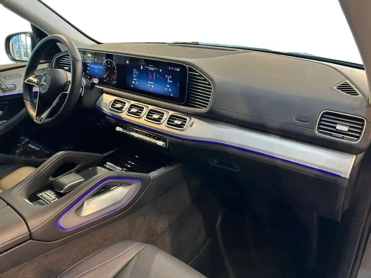 Gebraucht Mercedes GLE300 AMG 269 PS (197 kW) 2024 Grün SUV